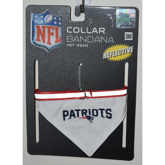 Small NWT Reflective New England Patriots Dog Collar Bandana - Picture 1 of 2